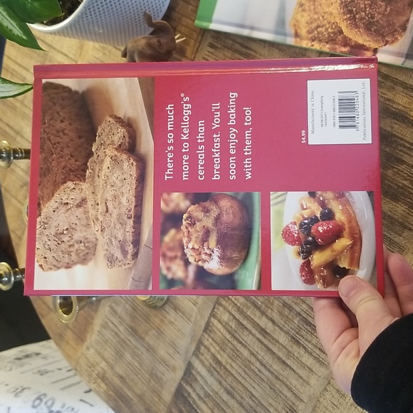 📚 Two Kellogg's Cereal Recipe Cookbooks 📚 - Picture 7 of 10
